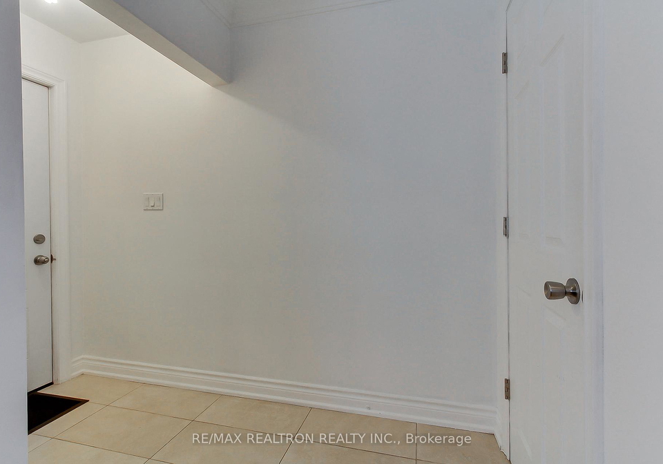 36-farr-avenue-east-gwillimbury-ontario-n12918280