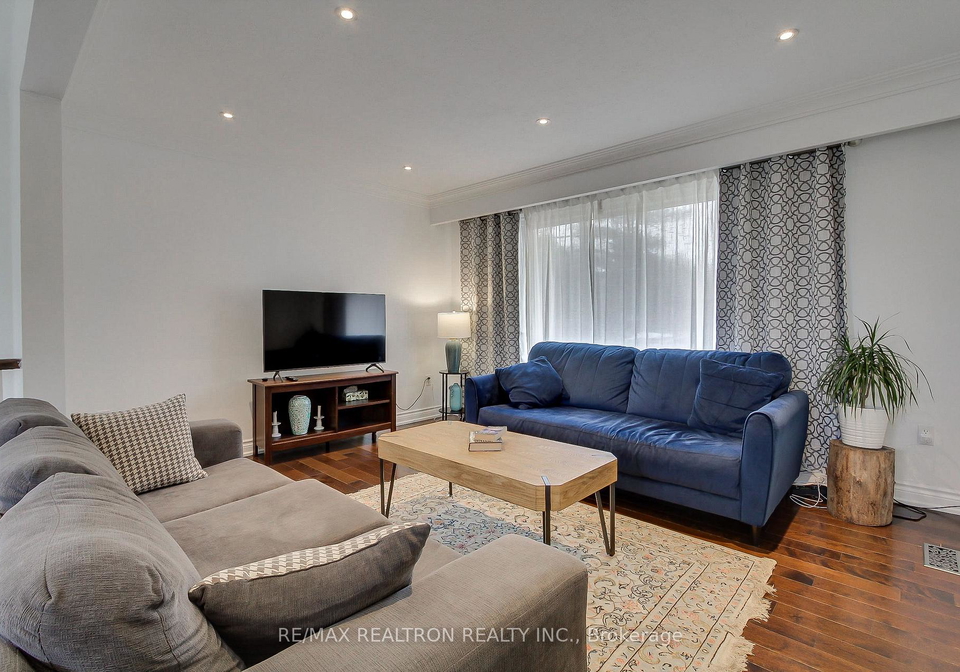 36-farr-avenue-east-gwillimbury-ontario-n12918280