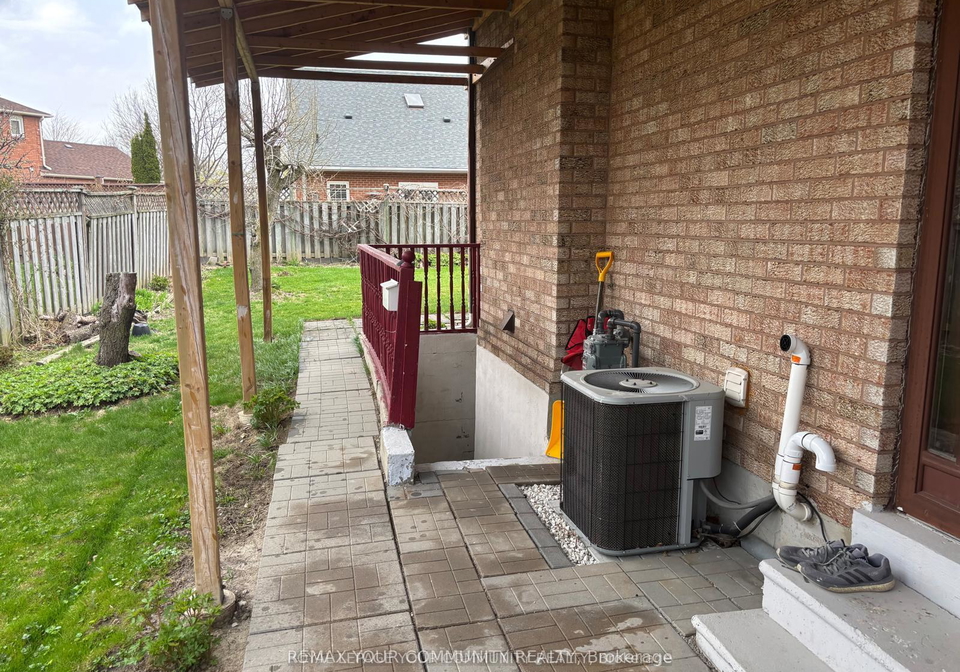 166-knightswood-avenue-vaughan-ontario-n12919056