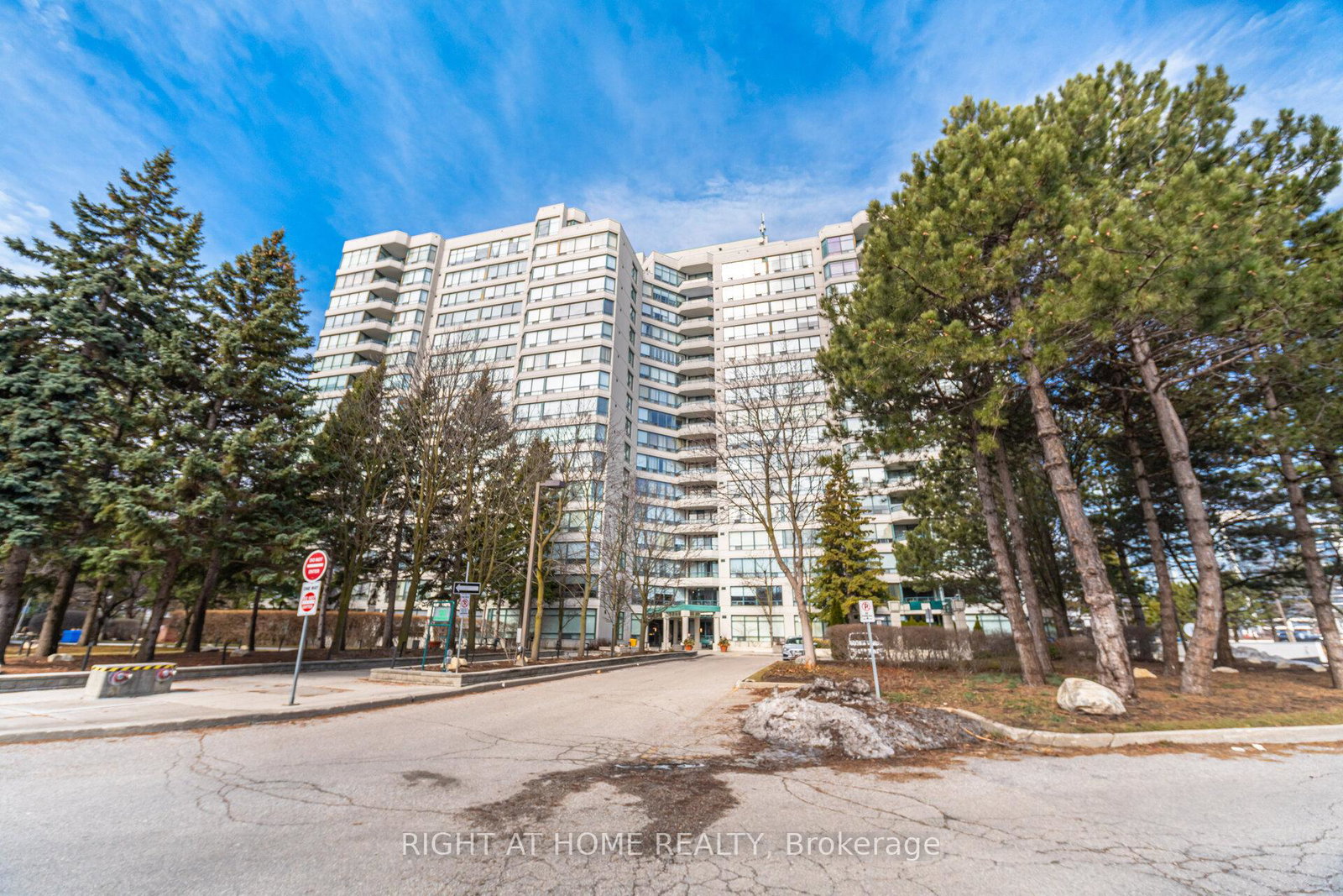 120-promenade-circle-vaughan-ontario-n12919420