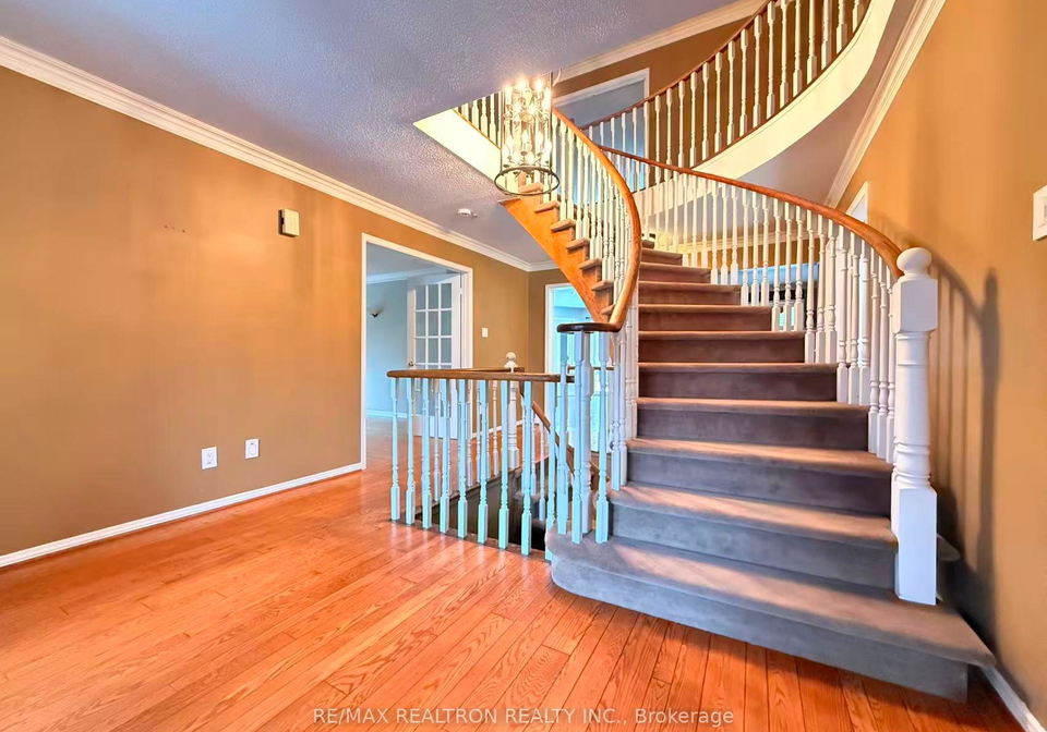 89-marsh-harbour-aurora-ontario-n12919472