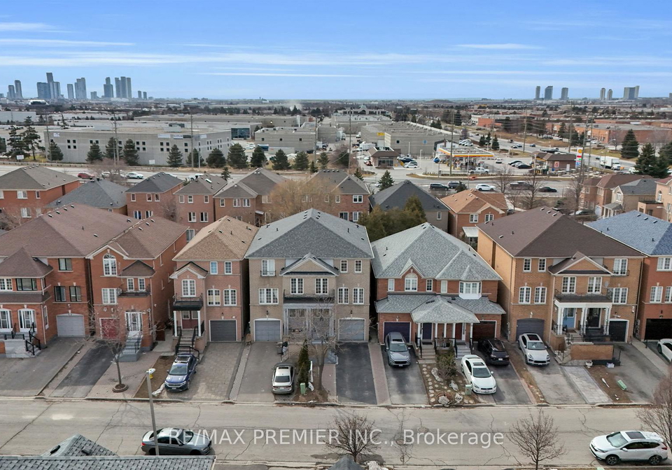12-yellowood-circle-vaughan-ontario-n12920830