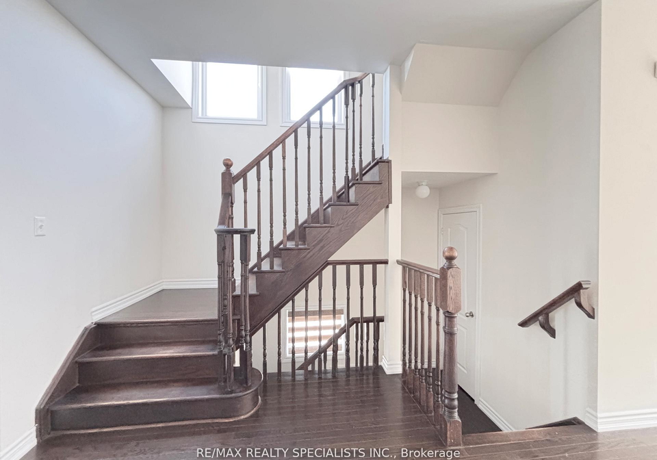 10-porter-avenue-west-w-vaughan-ontario-n12921062
