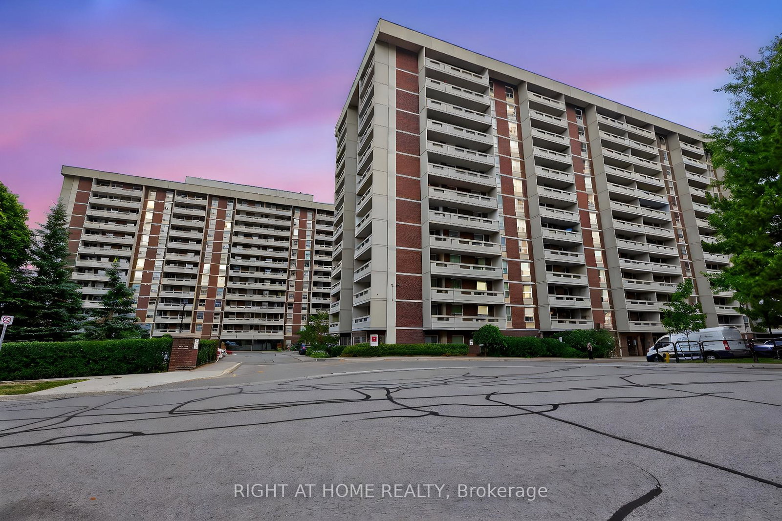60-inverlochy-boulevard-markham-ontario-n12922258