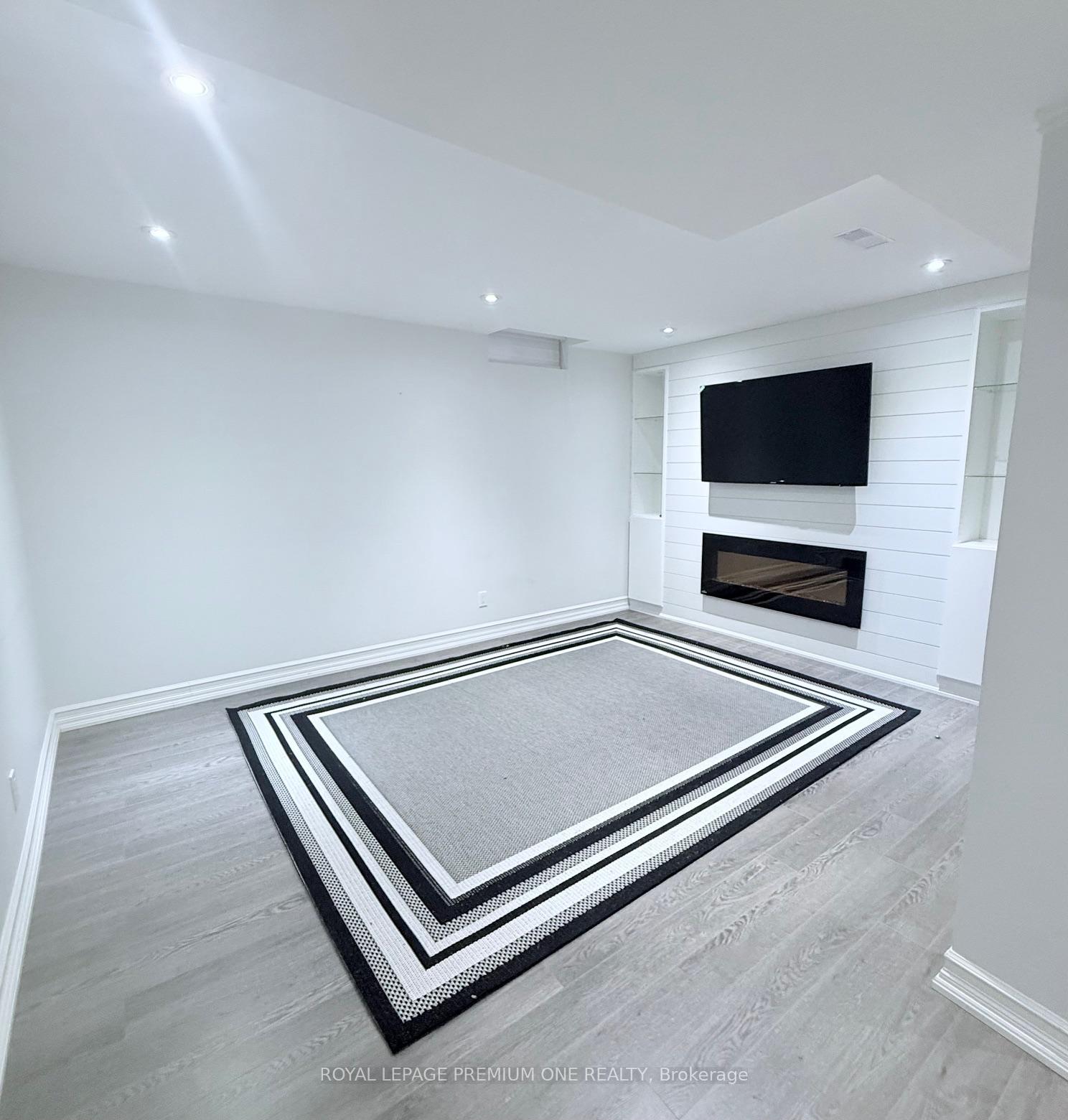 70-robertson-close-vaughan-ontario-n12923302