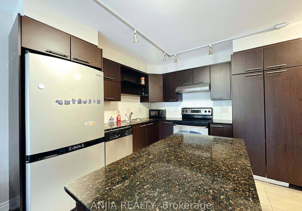 39-galleria-parkway-markham-ontario-n12924090