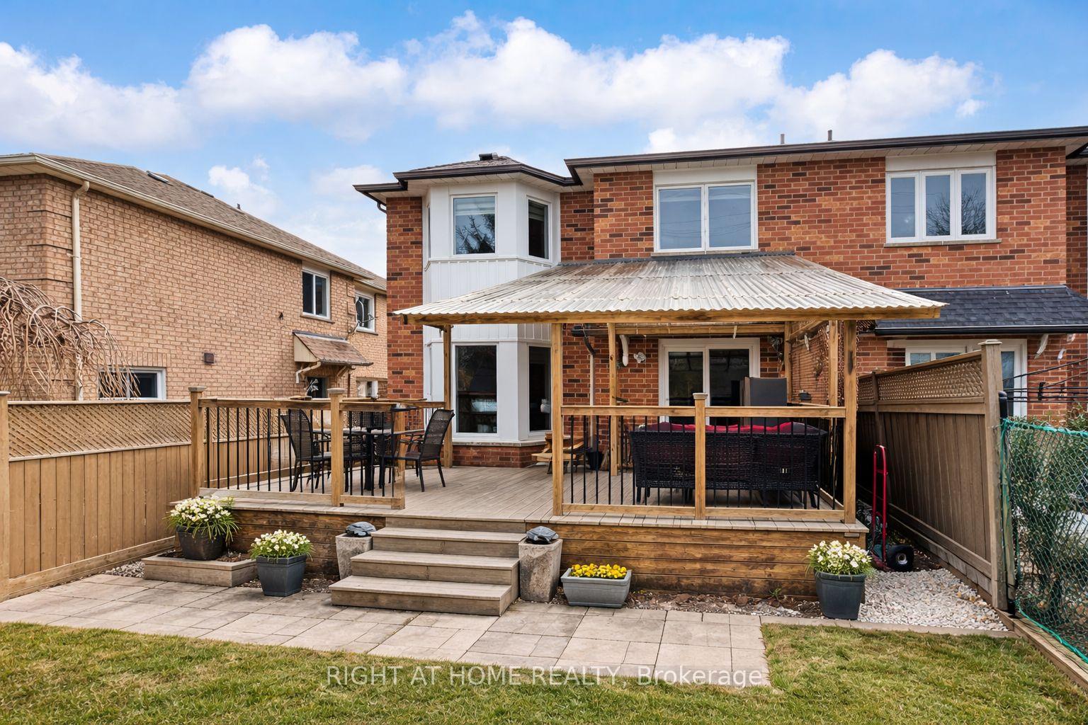 559-walpole-crescent-newmarket-ontario-n12925084