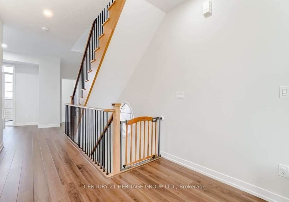 239-harding-park-newmarket-ontario-n12926760