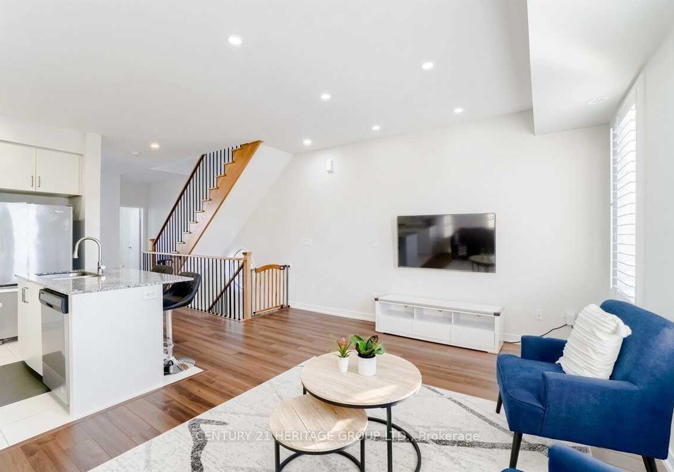 239-harding-park-newmarket-ontario-n12926760