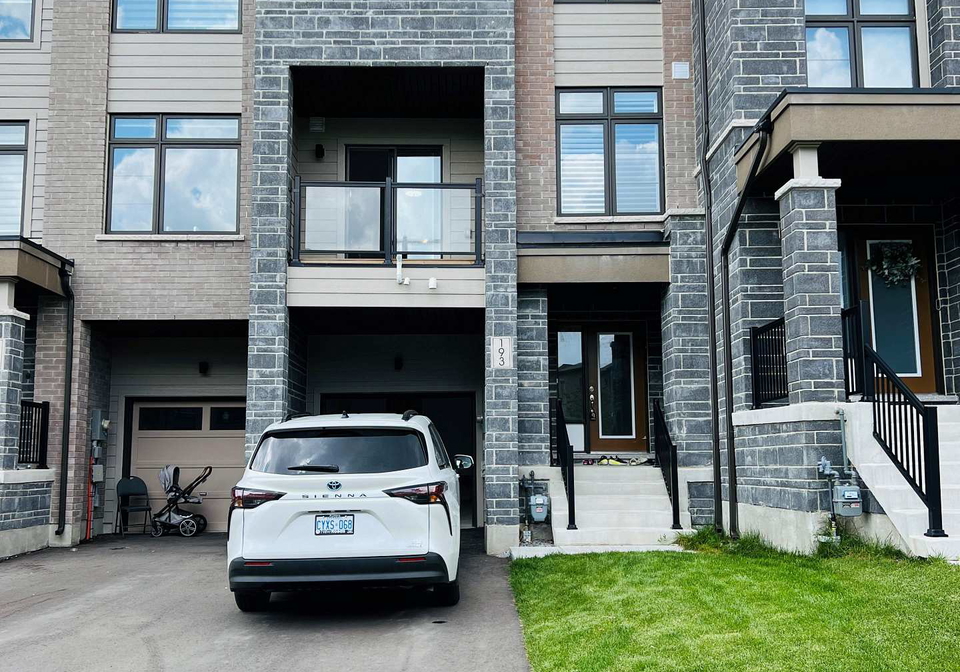 193-tango-crescent-newmarket-ontario-n12926816
