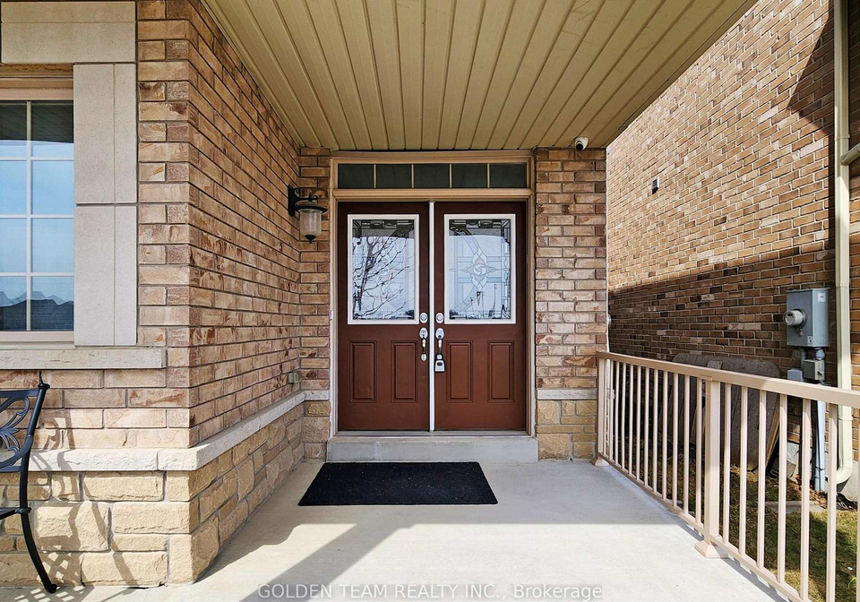 939-memorial-circle-newmarket-ontario-n12926868