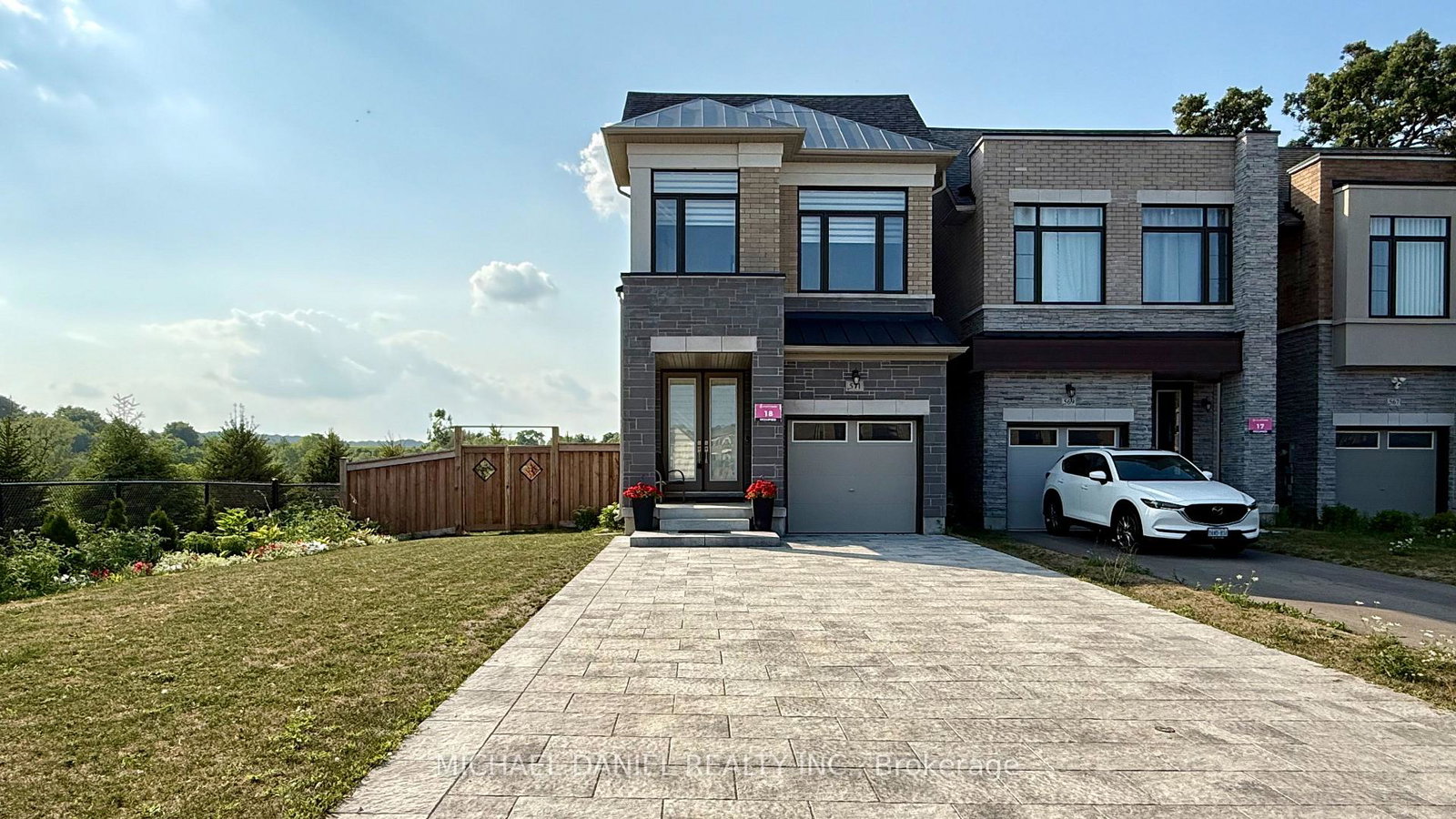 571-new-england-court-newmarket-ontario-n12926928