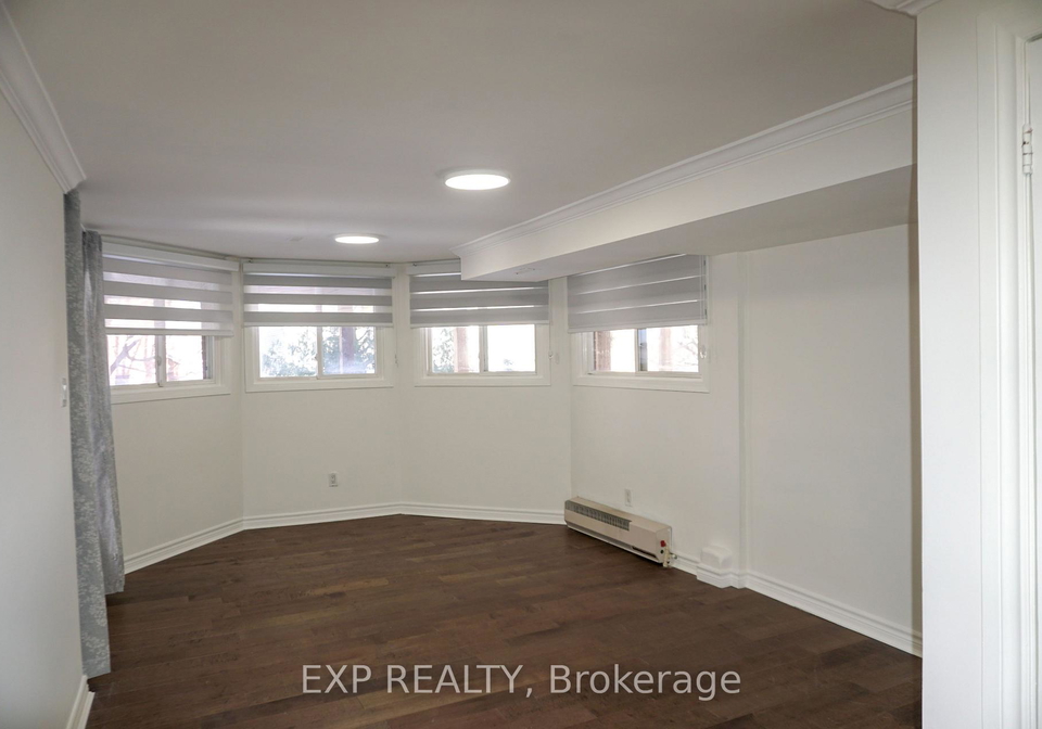364-kirby-crescent-newmarket-ontario-n12927584