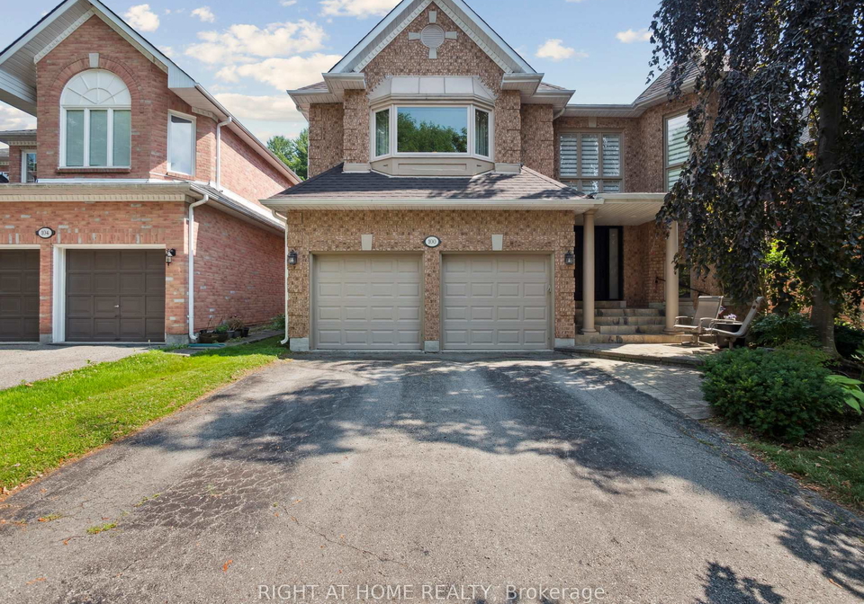 100-carlyle-crescent-aurora-ontario-n12927794