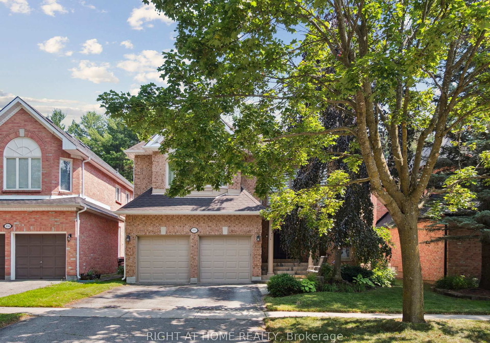 100-carlyle-crescent-aurora-ontario-n12927794