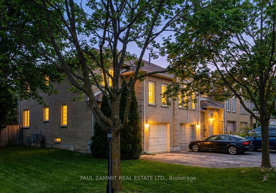 1-wetherby-circle-markham-ontario-n12929038