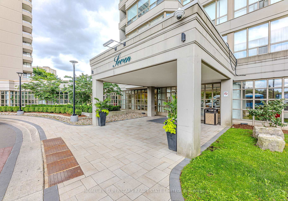 7-townsgate-drive-vaughan-ontario-n12930934