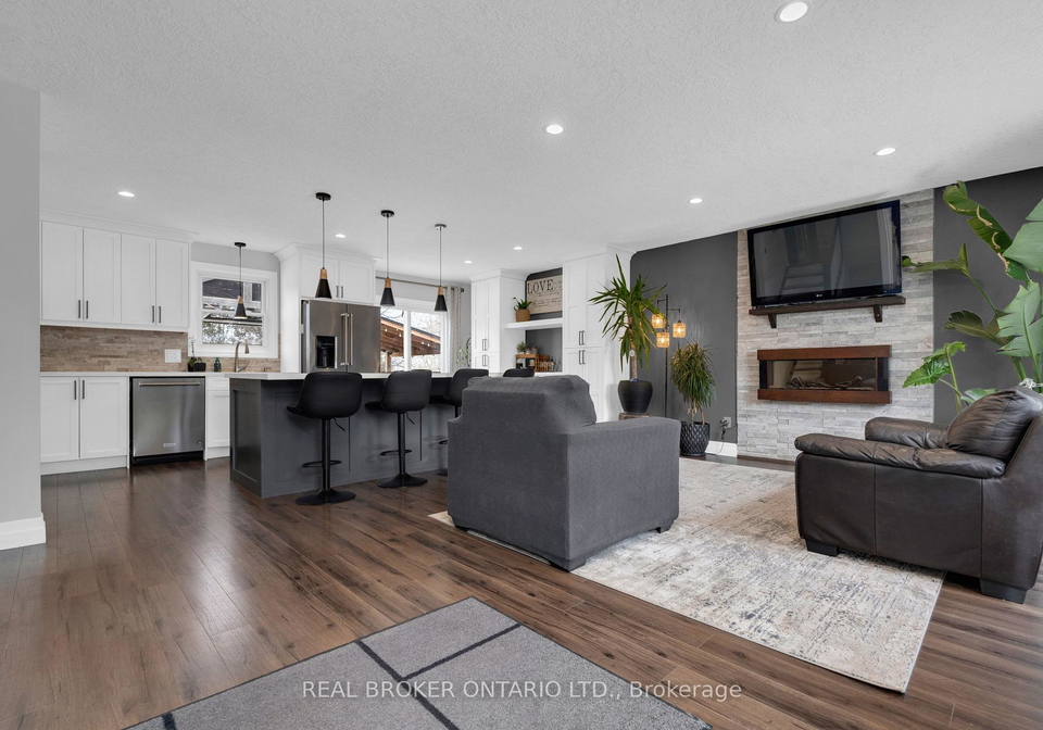 213-centre-street-essa-ontario-n12931446