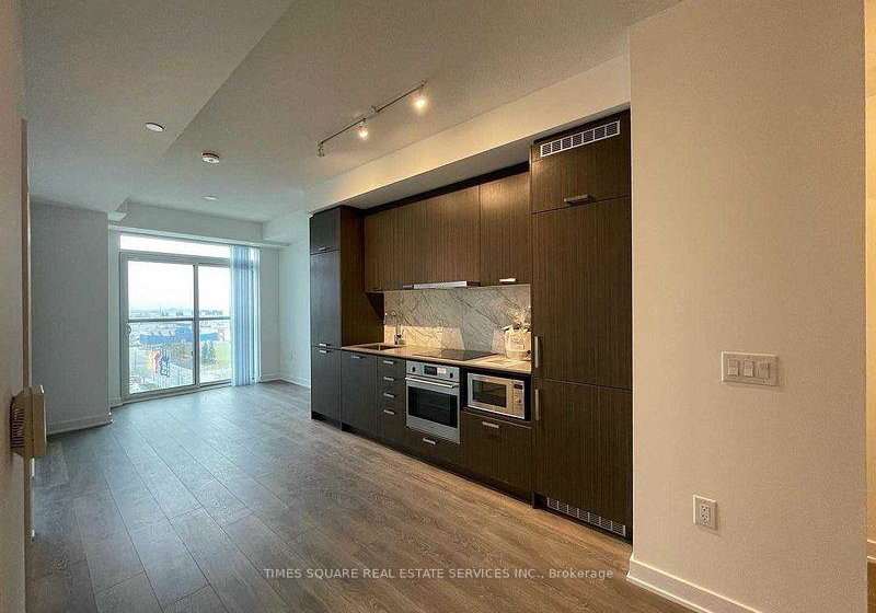 10-honeycrisp-crescent-vaughan-ontario-n12931806