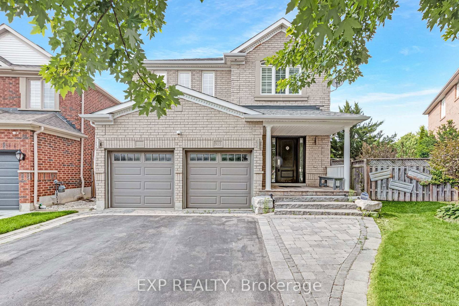 915-oaktree-crescent-newmarket-ontario-n12932292