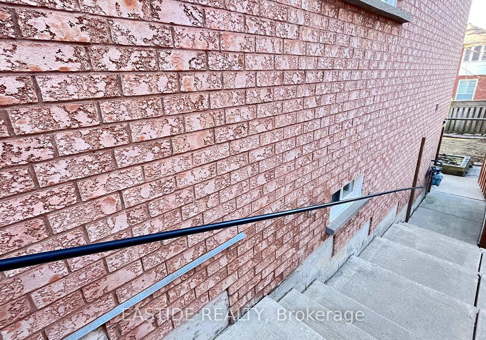 21-woodstone-avenue-richmond-hill-ontario-n12932524