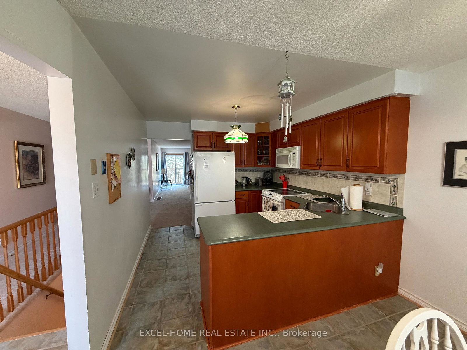 adams-court-uxbridge-ontario-n12932636