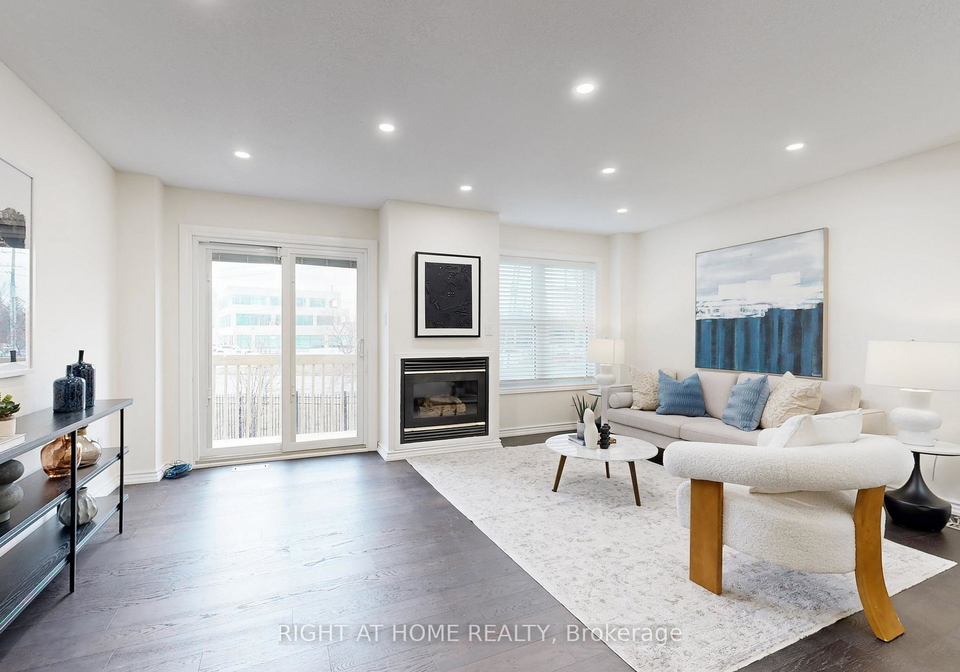 18-brandy-lane-way-n-newmarket-ontario-n12932888