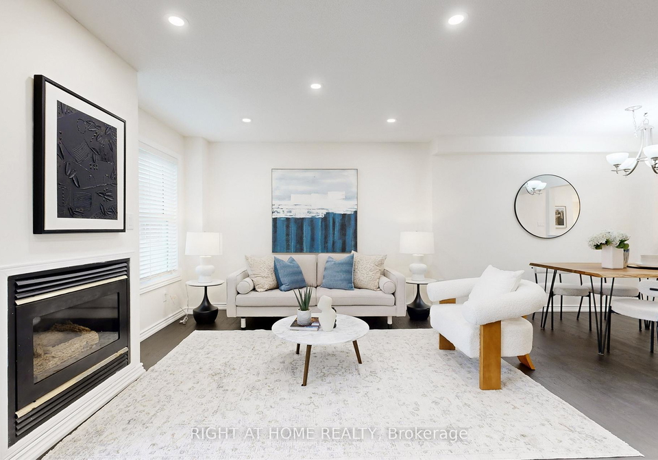 18-brandy-lane-way-n-newmarket-ontario-n12932888