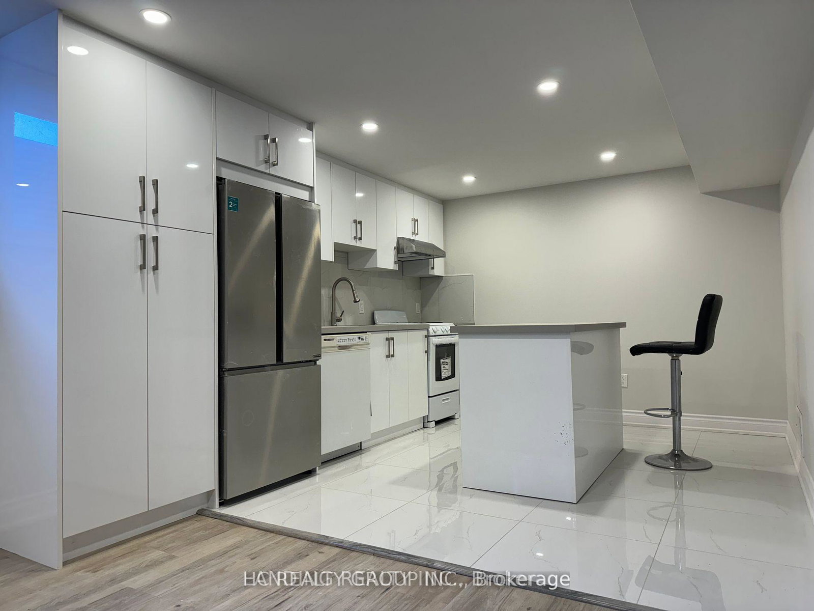 lower-2-barker-court-markham-ontario-n12933054