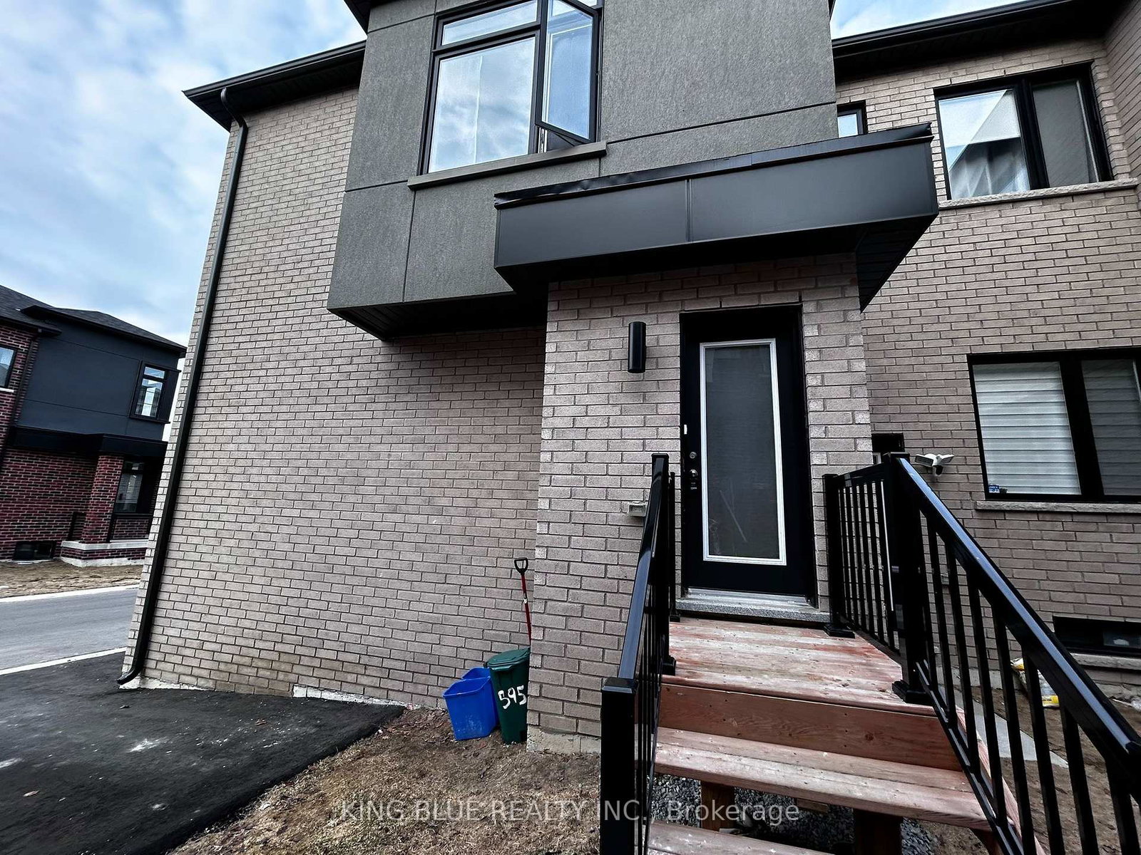 595-riverlands-avenue-markham-ontario-n12933188