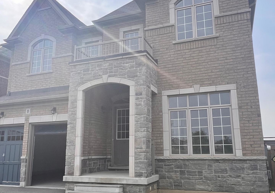 8-crane-street-aurora-ontario-n12933560