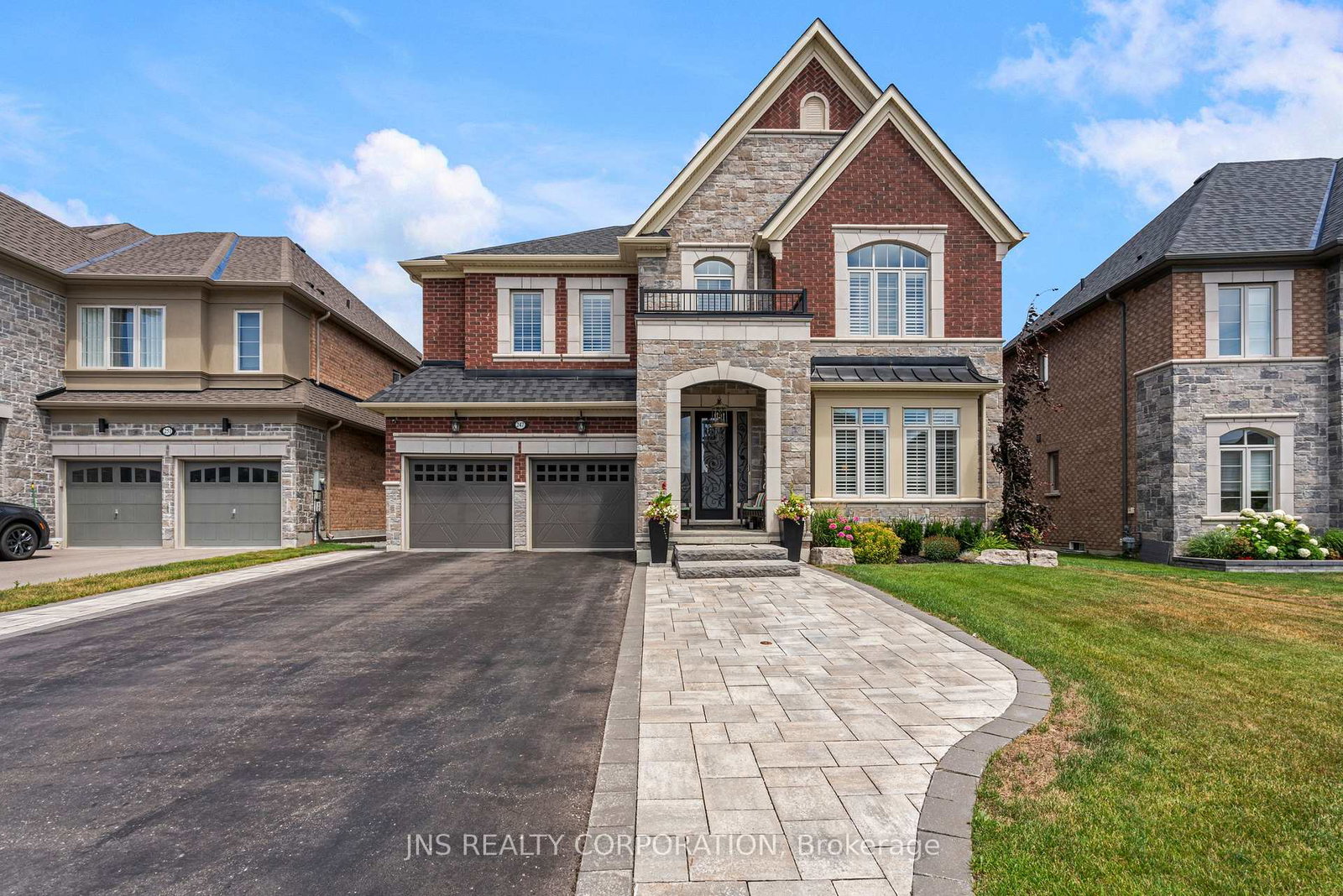 247-reg-harrison-trail-newmarket-ontario-n12934318
