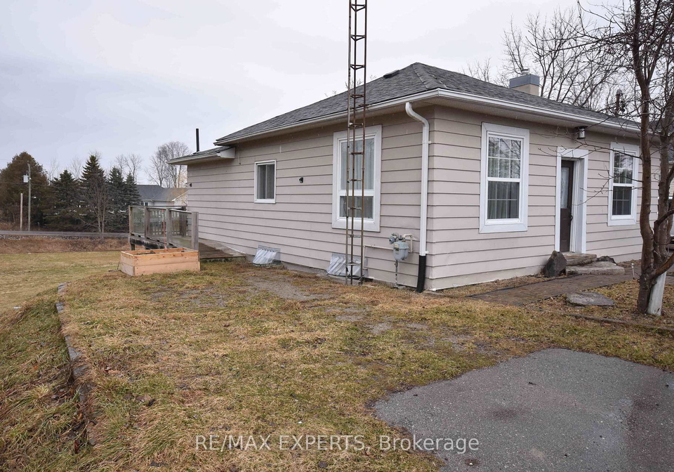 106-centre-street-king-ontario-n12934838