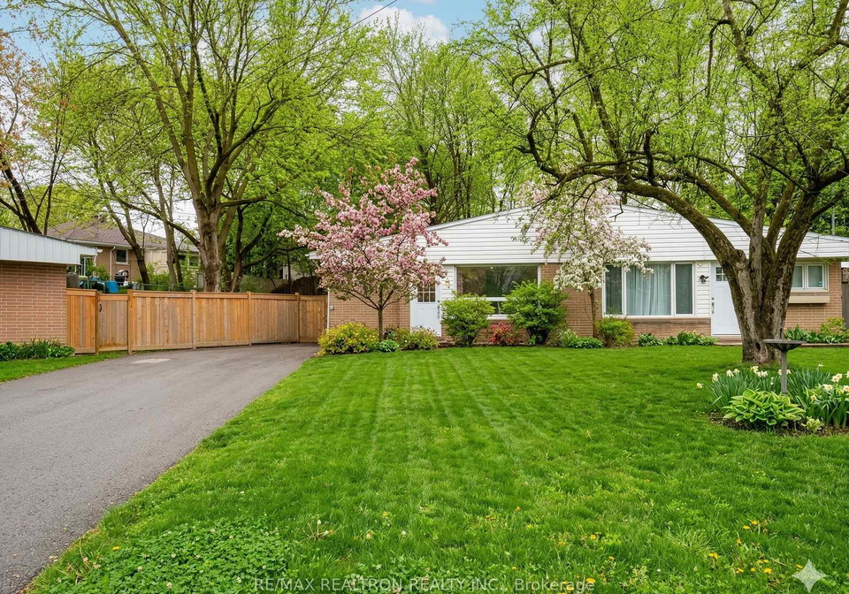 122-longford-drive-newmarket-ontario-n12936312
