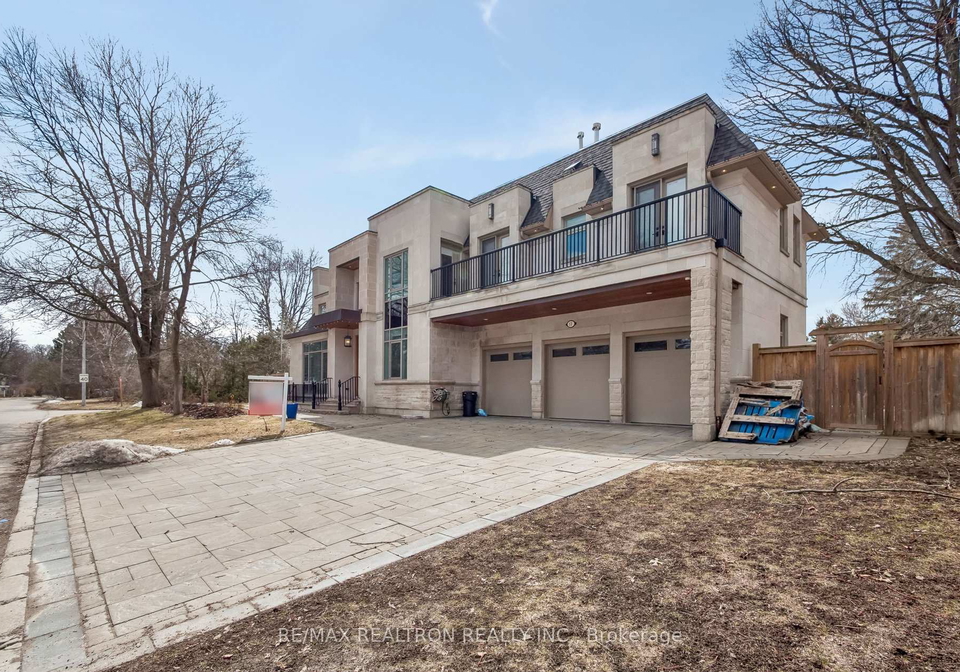 12-miner-circle-markham-ontario-n12937576