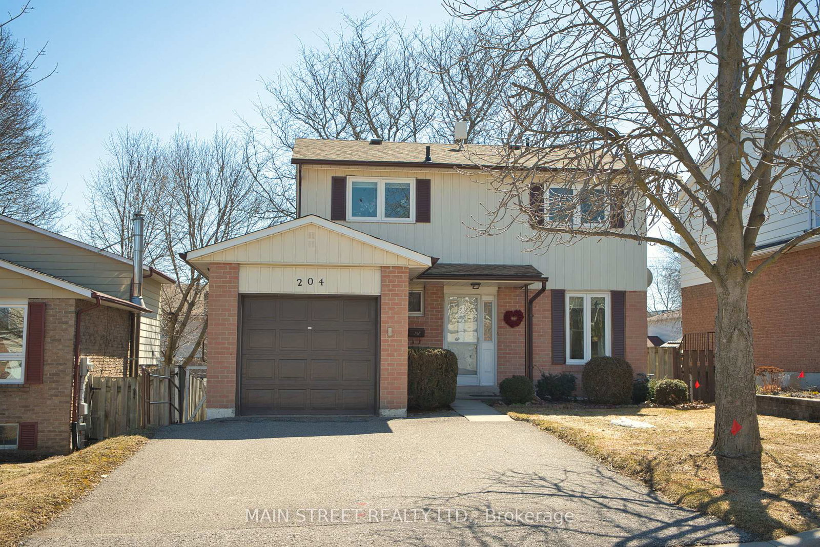 204-robinson-drive-newmarket-ontario-n12937708