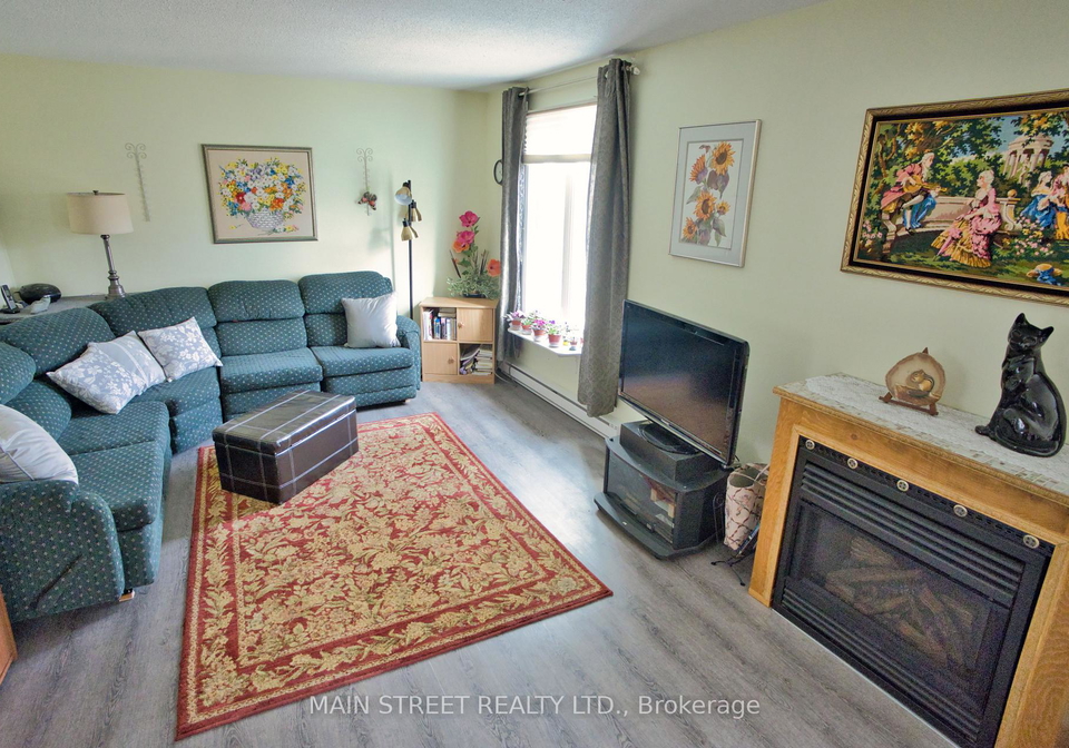 204-robinson-drive-newmarket-ontario-n12937708