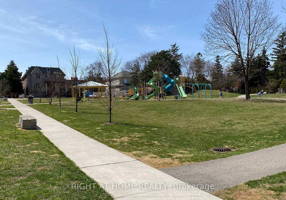 372-highway-7-street-e-richmond-hill-ontario-n12938316