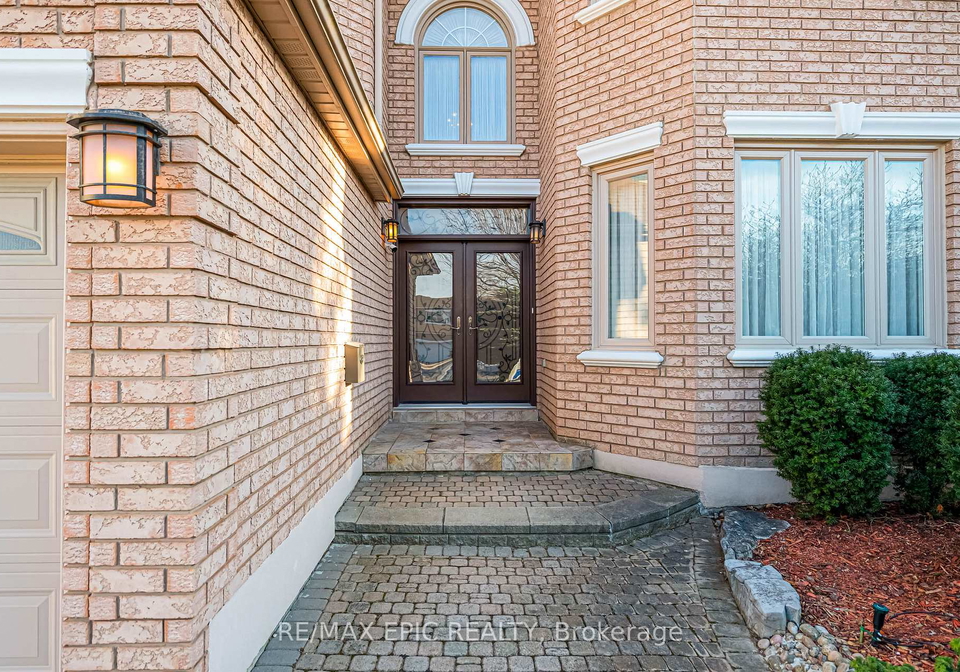 11-palace-court-richmond-hill-ontario-n12938800