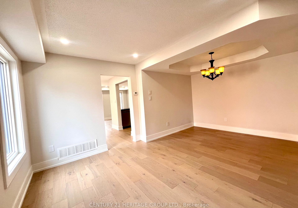 100-woodroof-crescent-aurora-ontario-n12939592