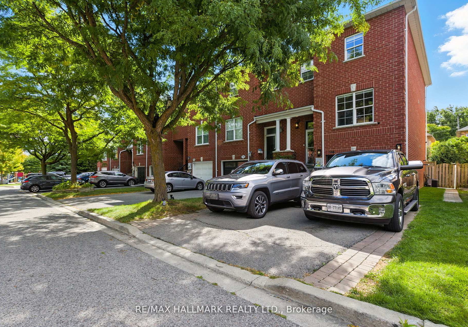 568-legresley-lane-newmarket-ontario-n12940892