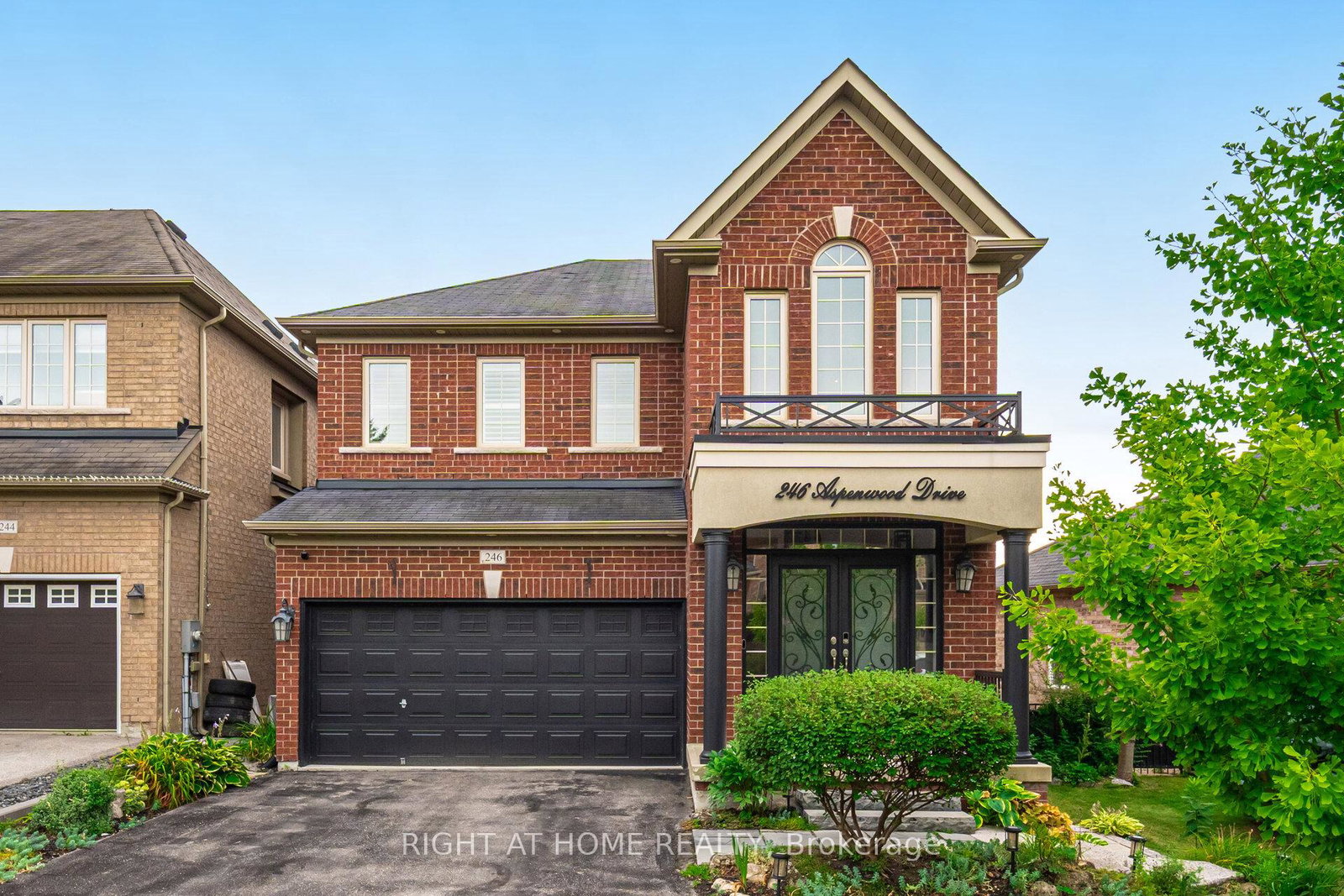 246-aspenwood-drive-newmarket-ontario-n12941650
