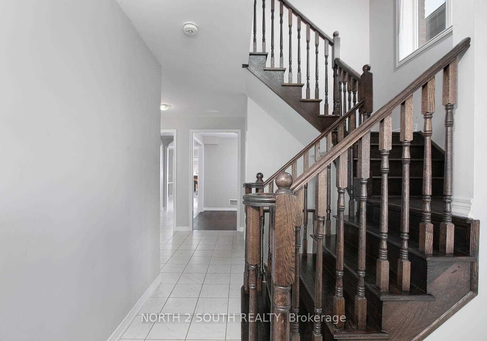 80-robb-thompson-road-east-gwillimbury-ontario-n12941662