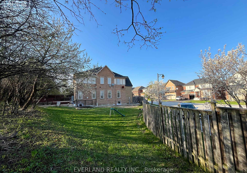 38-kimberly-court-richmond-hill-ontario-n12942322