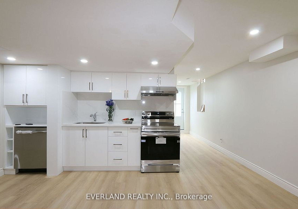 38-kimberly-court-richmond-hill-ontario-n12942322