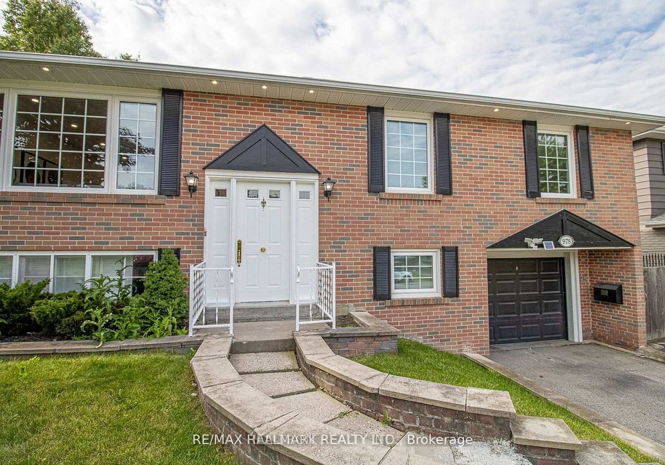 978-wildwood-drive-newmarket-ontario-n12942710
