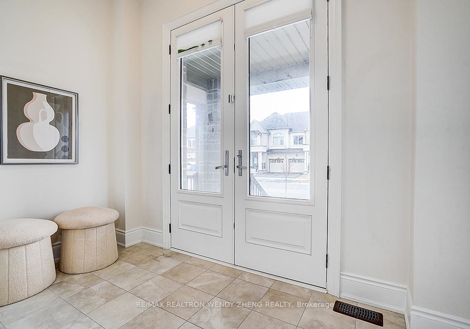 151-silk-twist-drive-east-gwillimbury-ontario-n12942980