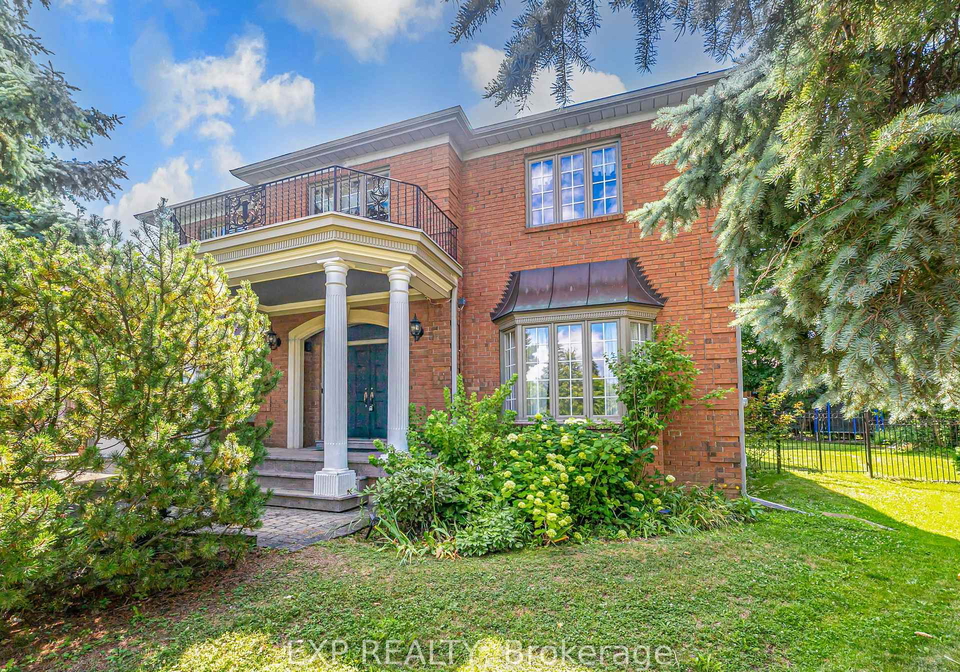 10-edmund-crescent-richmond-hill-ontario-n12944296