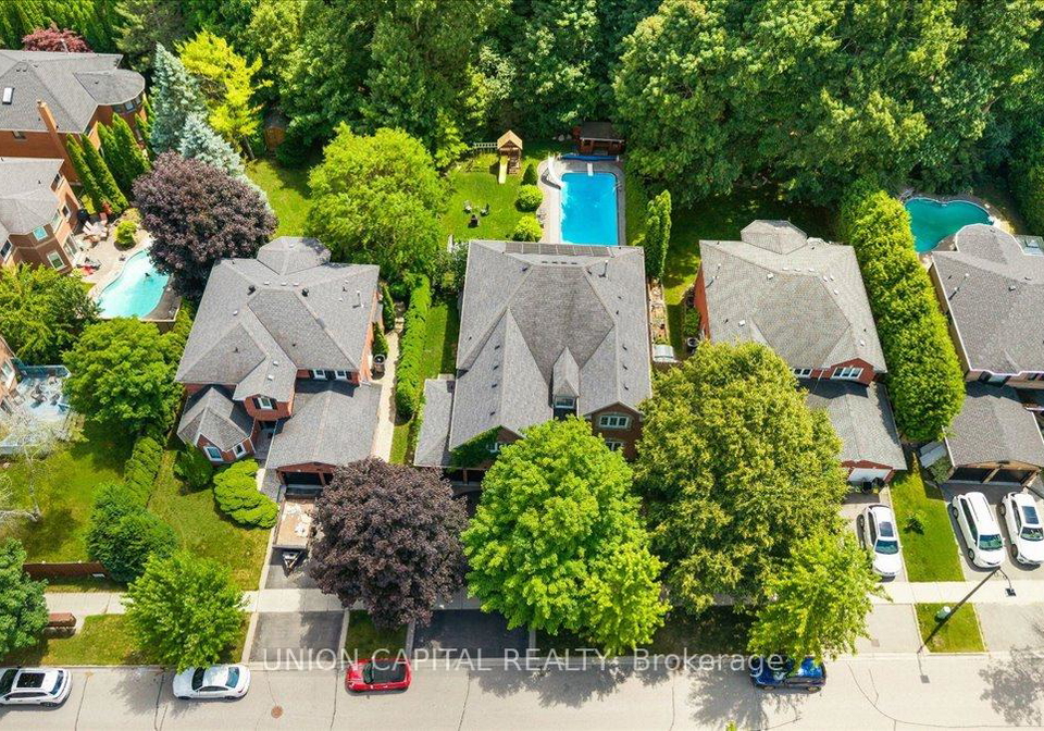 86-charing-crescent-aurora-ontario-n12945498