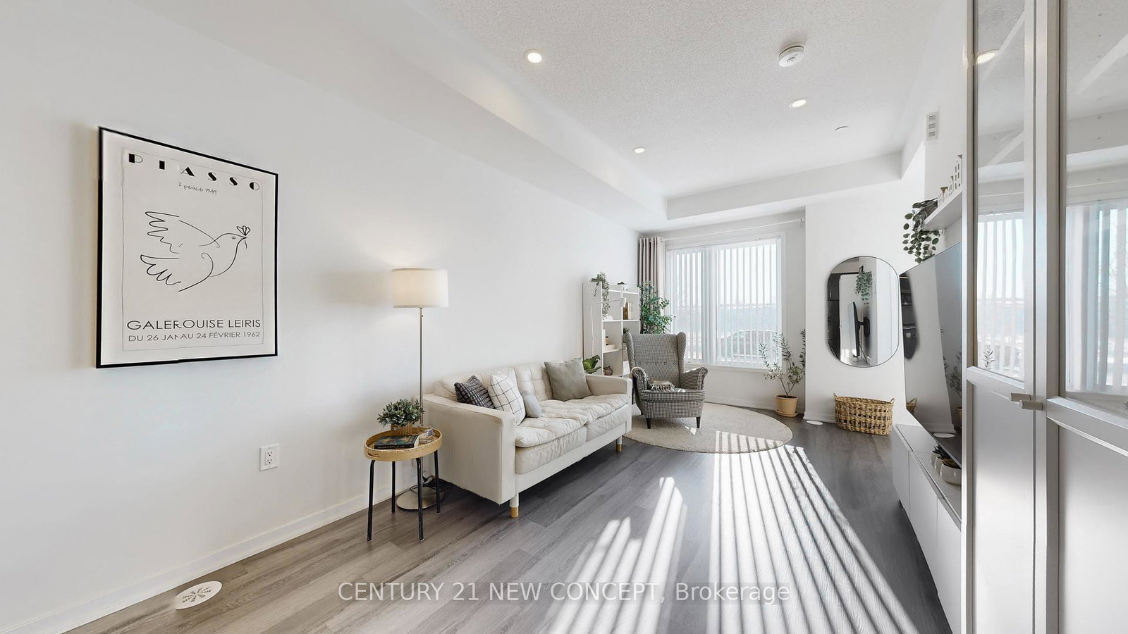 140-honeycrisp-crescent-vaughan-ontario-n12946514